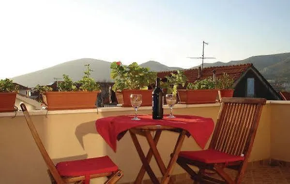 Apartments In Trogir 0*,