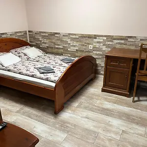 Gyimes Vendeghaz Apartman Debrecen